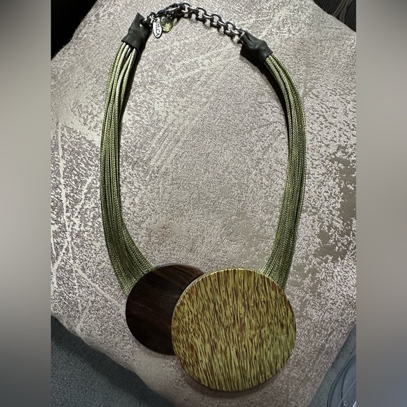 Beautiful statement piece. - Picture 1 of 2